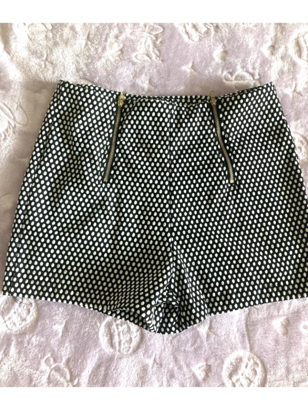 New Bebe black white double zip dot jacquard shorts M Medium 8 stretchy